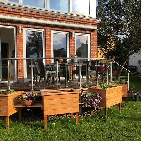 Stadtvilla Bruegemann Mit Terrasse & Parkplatz - Abc136 By AbcWißmar 外观 照片