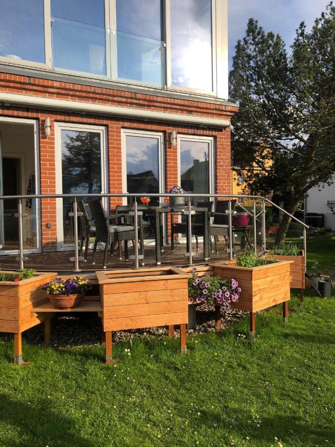 Stadtvilla Bruegemann Mit Terrasse & Parkplatz - Abc136 By AbcWißmar 外观 照片